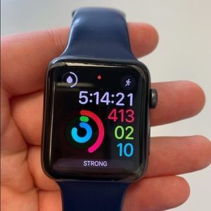Apple Watch (Series 3, 42mm)